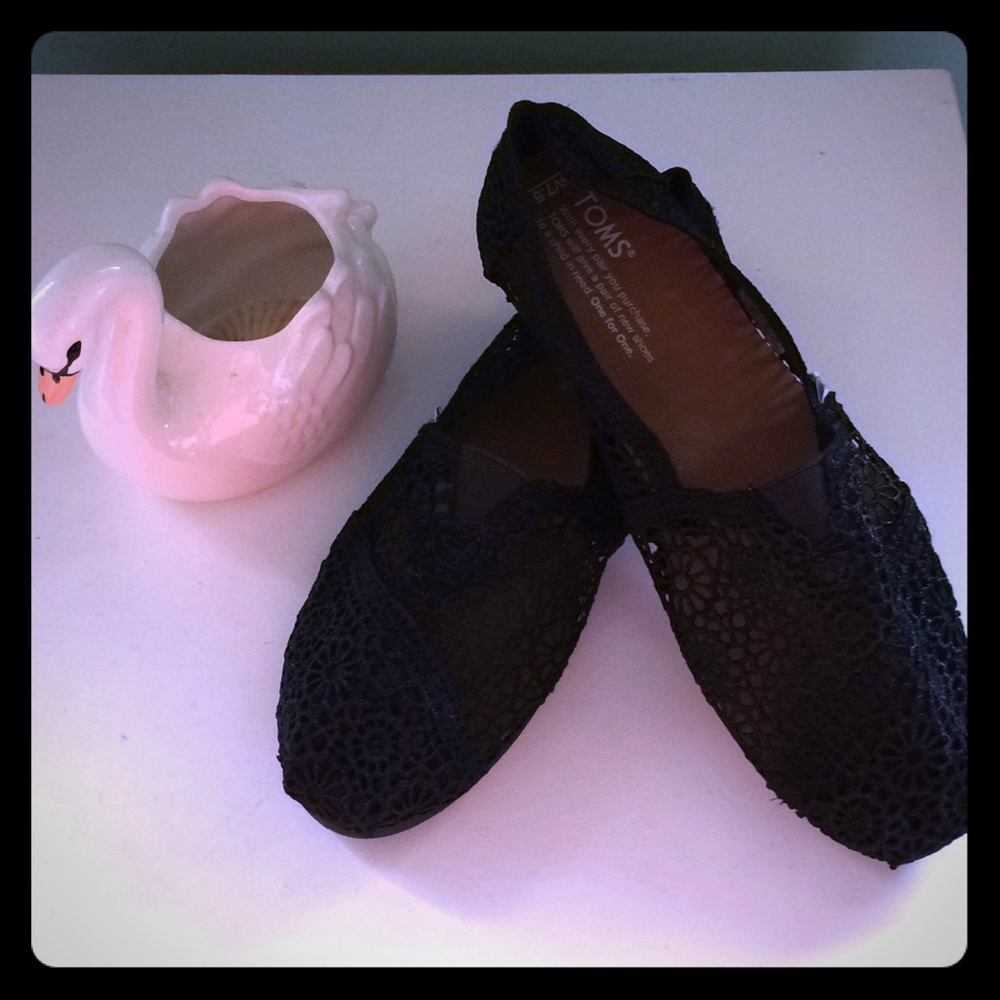 NEVER WORN Black Crochet TOMS